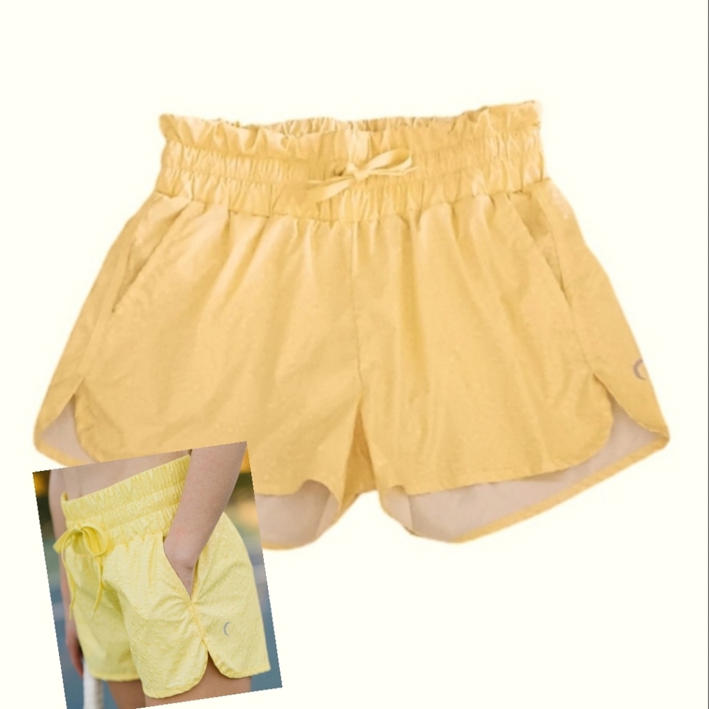 - HI-RISE FIZZY LEMON ACTIVE BOMBER SHORTS